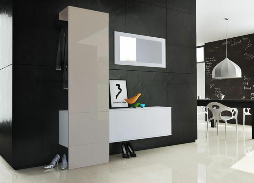 ambiance miroir et meuble dentrée