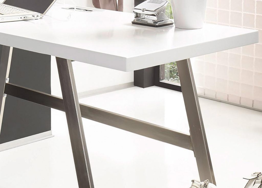 Table d'ordinateur portable blanche