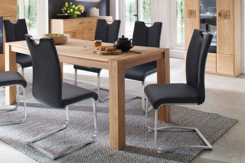 Chaise de salle à manger en simili cuir design