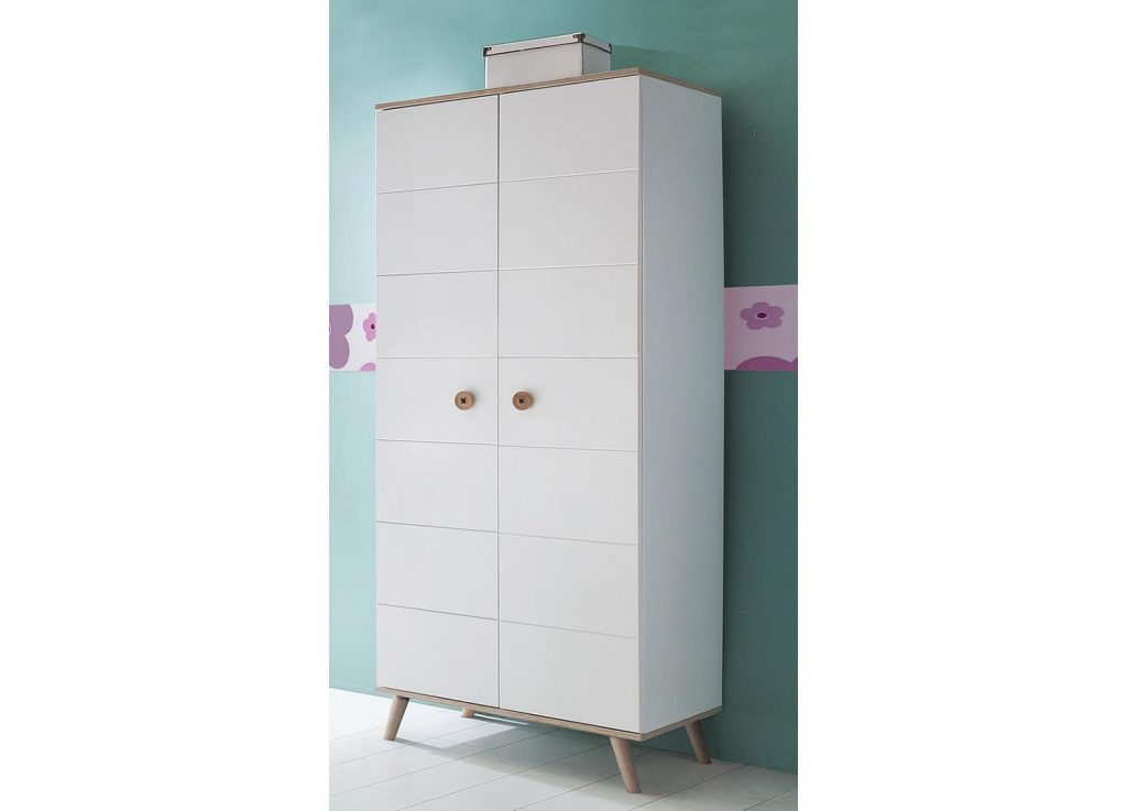 Armoire de chambre blanche & déco bouton de veste
