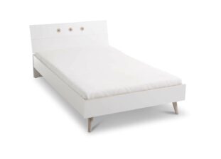 Lit enfant blanc et bois avec déco chic