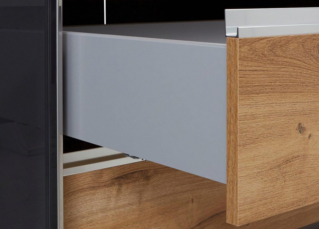 Armoire à portes coulissantes avec panneau télé