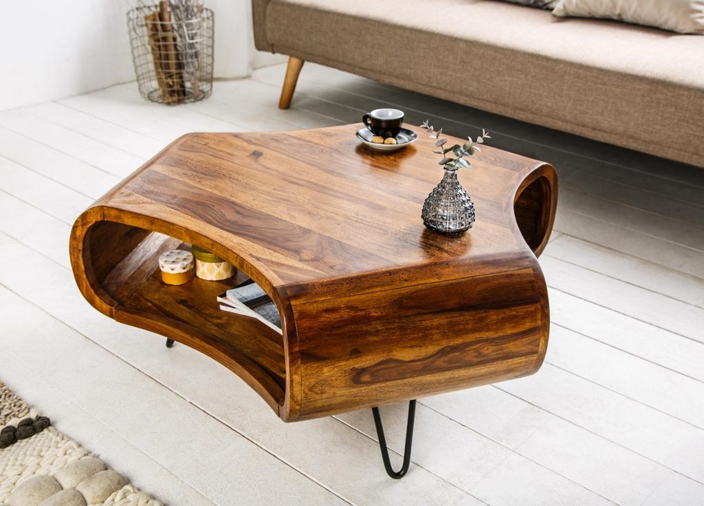 Table basse design en bois / Pieds noirs
