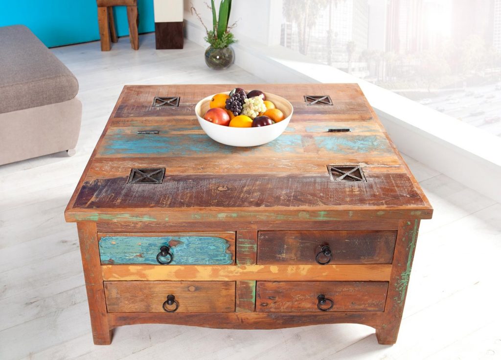 Table basse vintage en bois recyclé