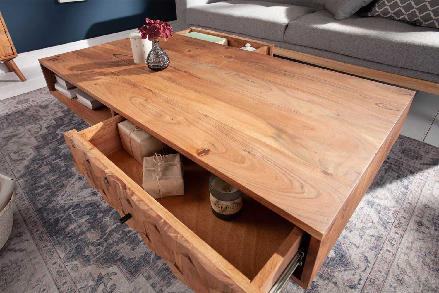 Table de salon en bois massif naturelle