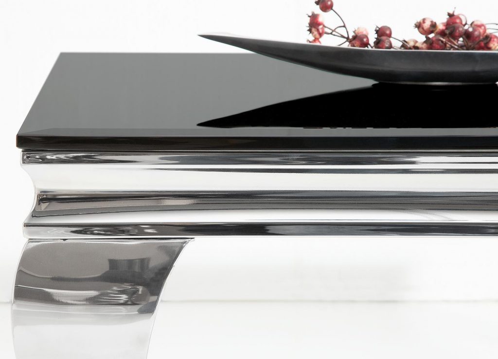 Table basse rectangulaire noire et métal chromé
