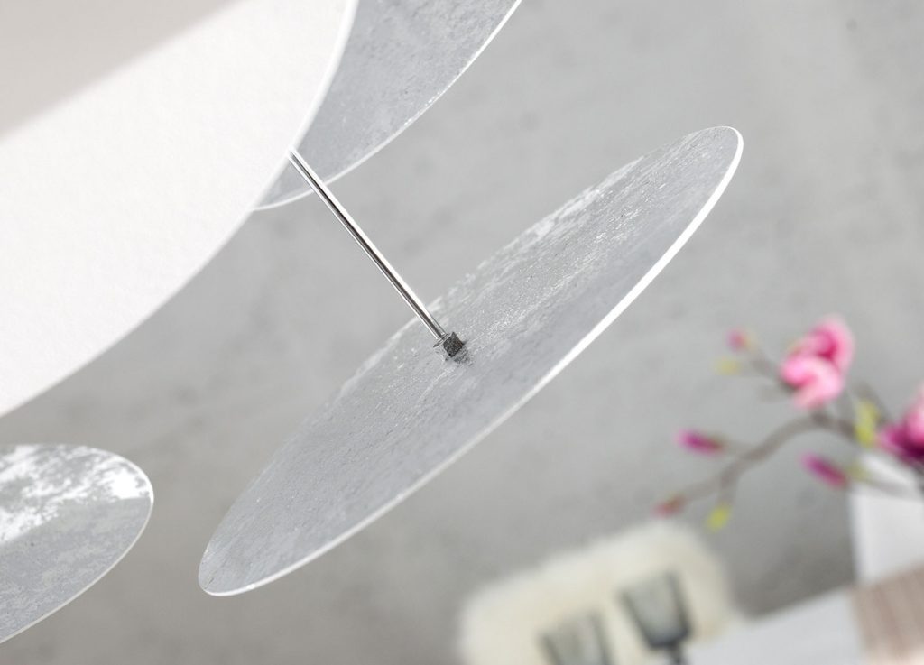Luminaire suspendu blanc et argent