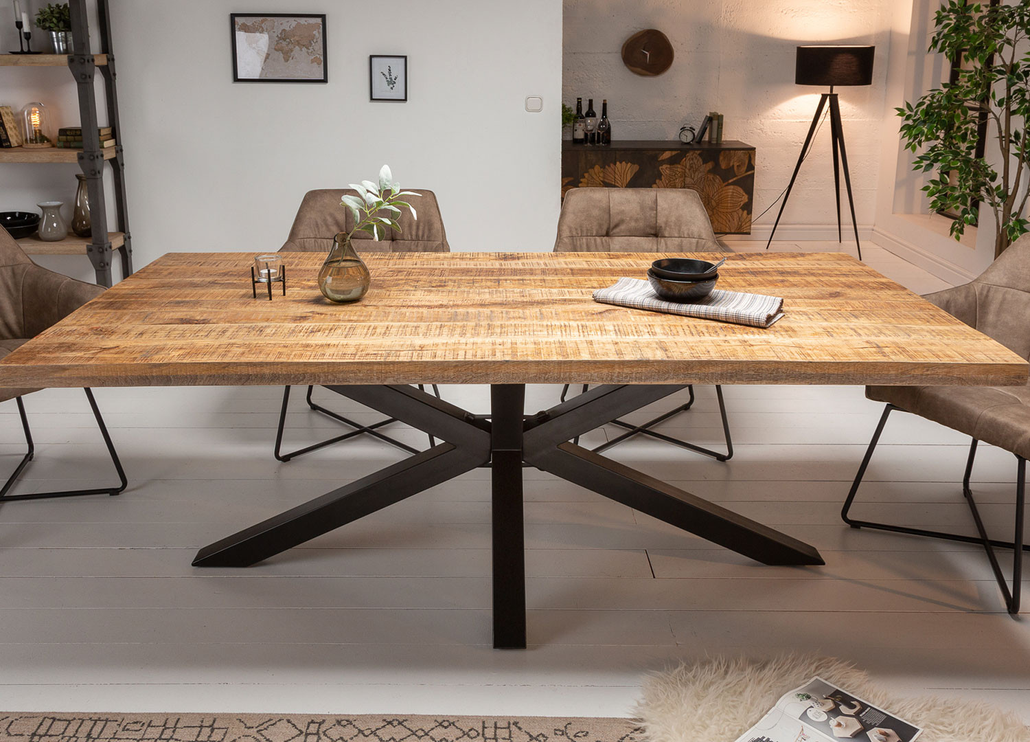 Table de repas en bois de manguier massif ondulé