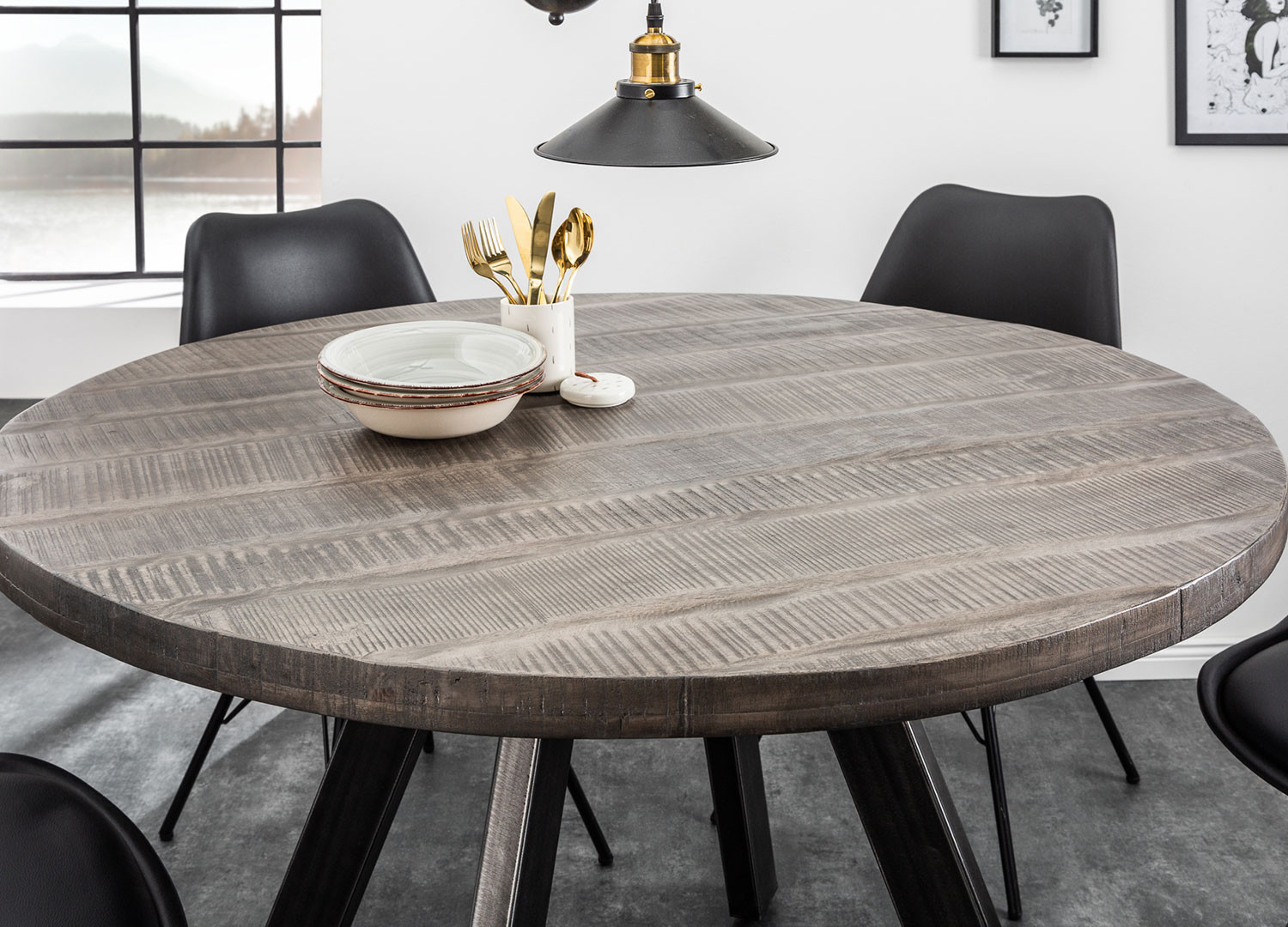 Petite table ronde en bois massif de manguier et pied métal pour salle à  manger