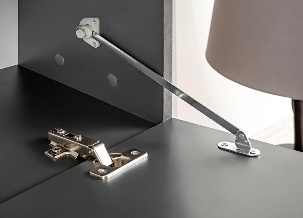 Meuble télé bas avec étagère design gris laqué