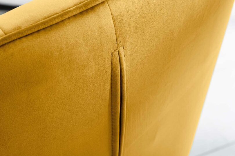 Dossier de la chaise en velours