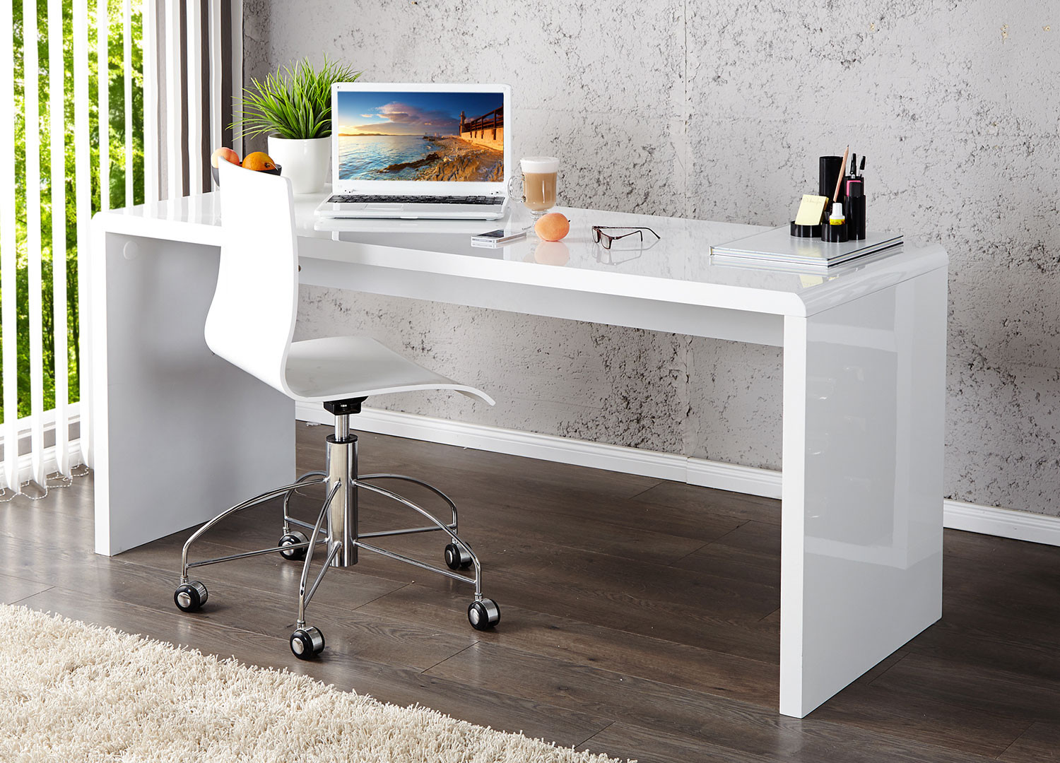 Bureau blanc laqué brillant rectangulaire au style épuré et design