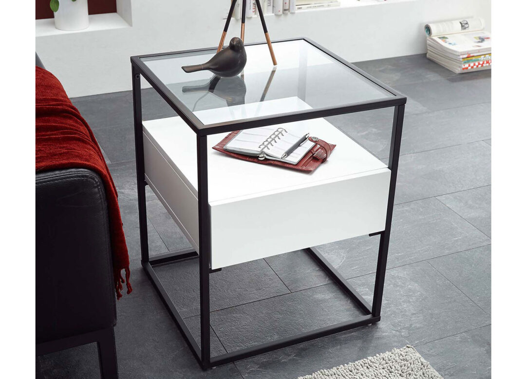 Table d'appoint blanche
