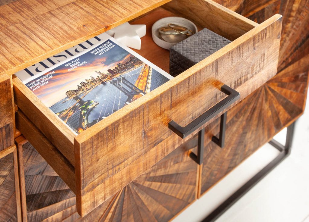Meuble buffet bois massif avec motifs