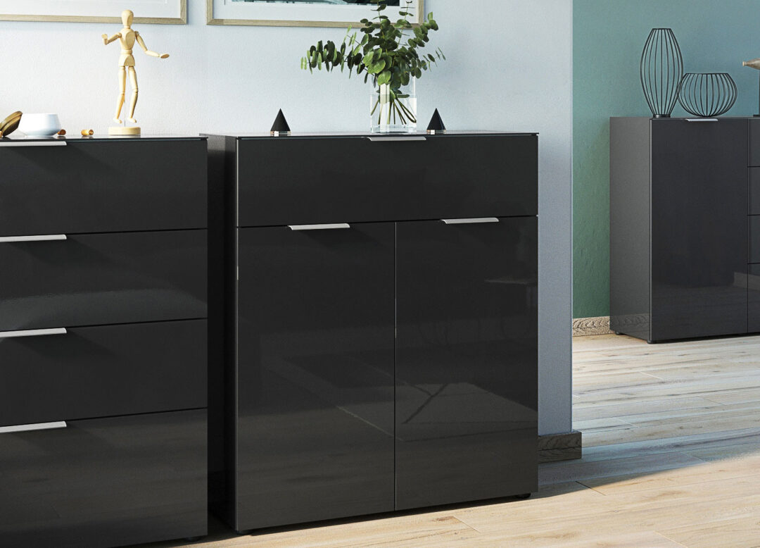 Meuble commode noir et verre