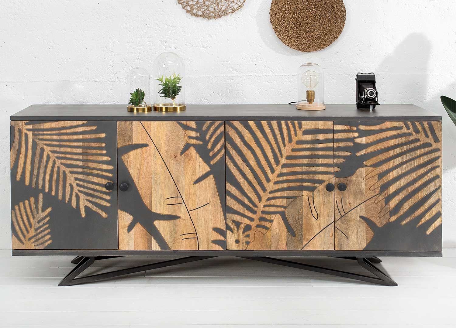 Buffet 4 portes en bois de manguier massif peint en gris décor tropical
