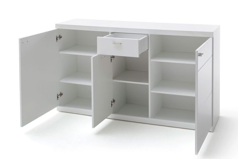 Ouverture du meuble buffet