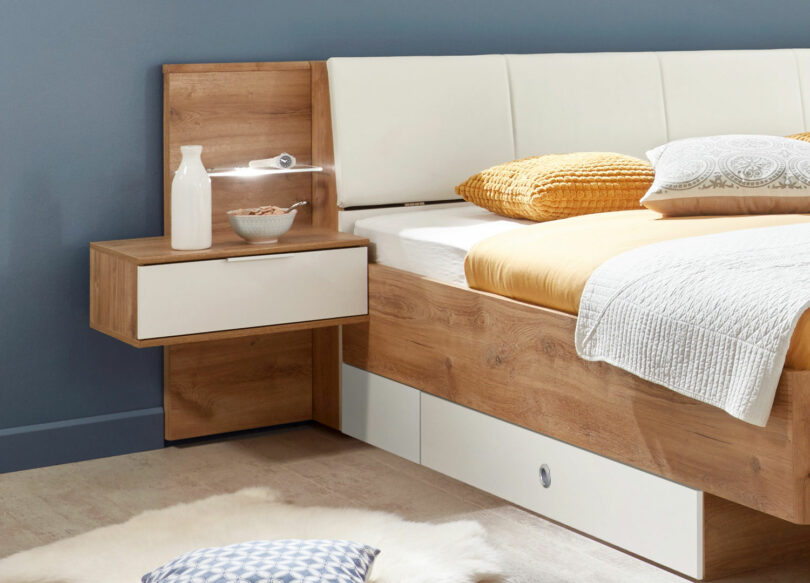 Lit de chambre adulte et chevet intégré
