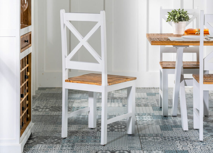 chaise shabby chic blanche et bois