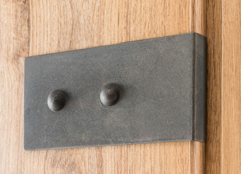 détail et finition de l'armoire