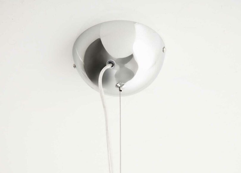 détail attache luminaire