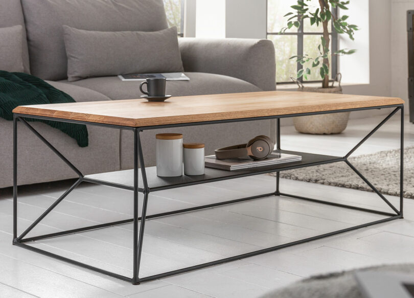 table basse avec étagère et pied noir