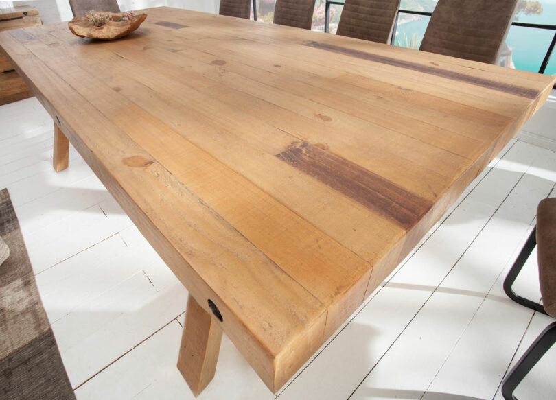 table vintage en bois massif recyclé pin verni