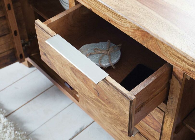 zoom sur les détails du meuble buffet