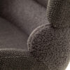 zoom sur les détails du tissu des chaises  scaled