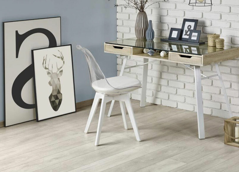 Chaise de séjour ou bureau blanche