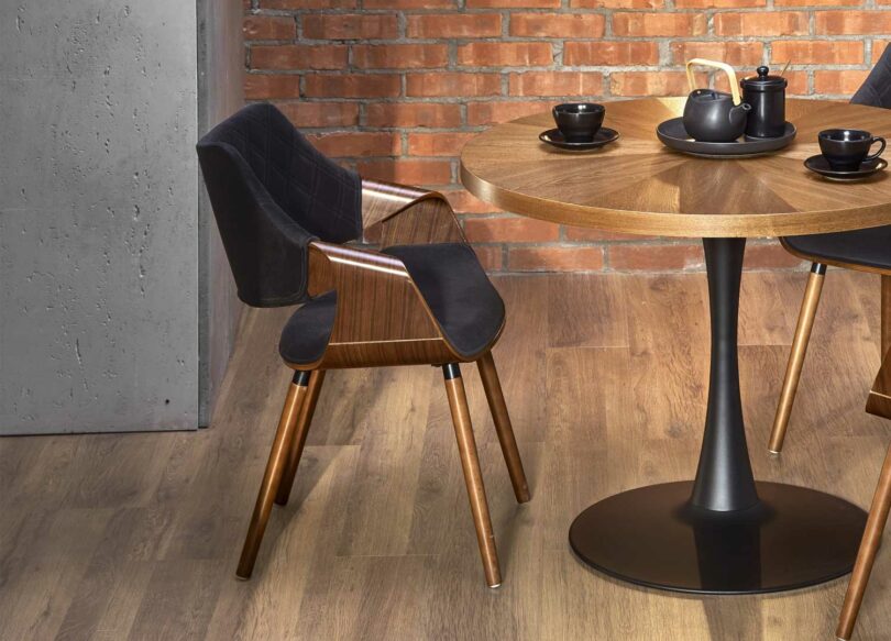 Chaise de salle à manger rétro