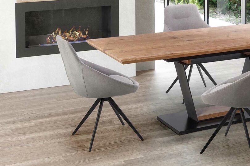 Chaise de salle à manger grise