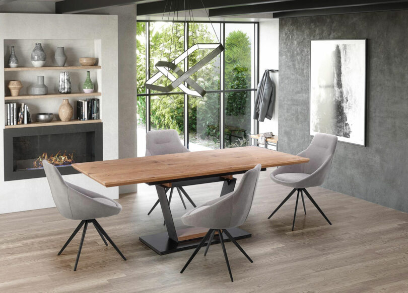 Table de salle à manger en bois et métal noir