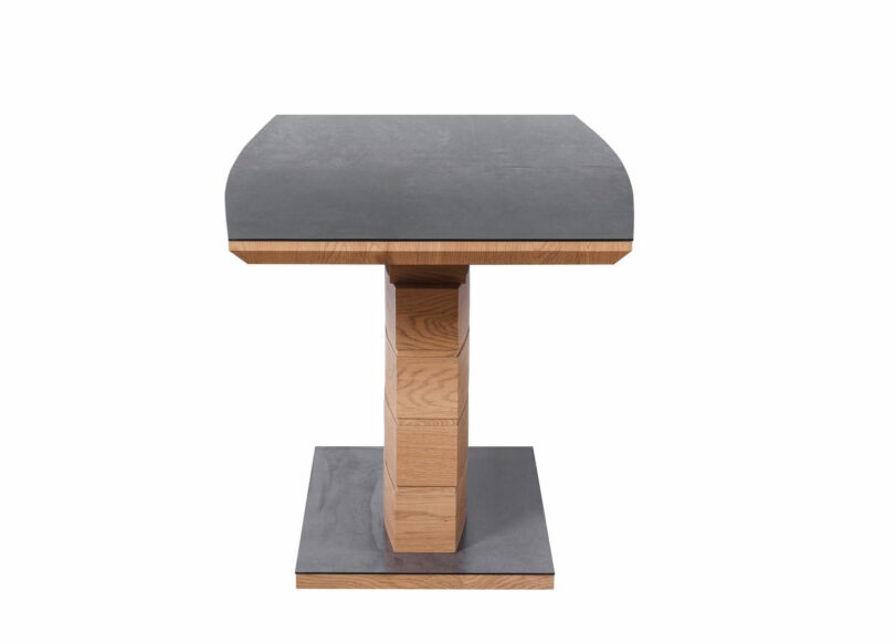 Table de séjour vu de profil