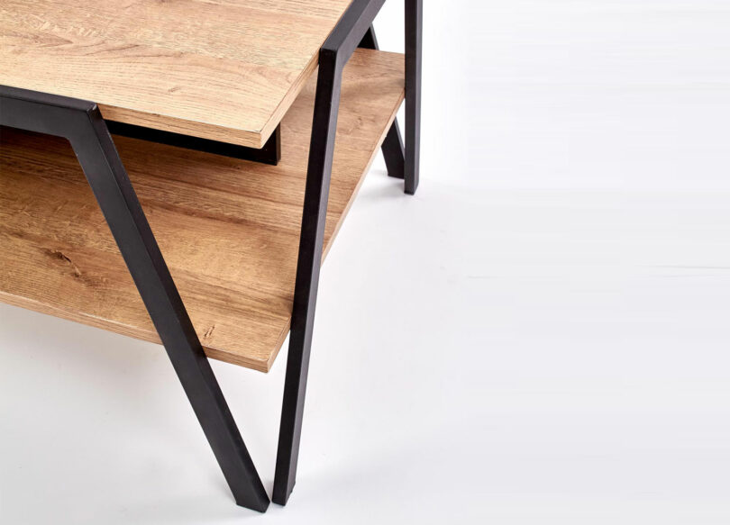 Piétement en métal noir de la table