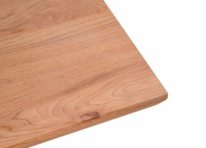 Plateau en bois de la table à manger