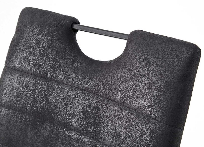 Chaise avec poignée au dossier