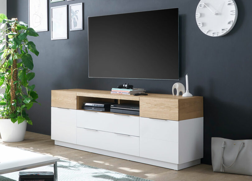 Meuble de télé laqué blanc mat et bois