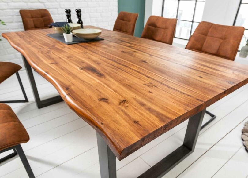 Table de repas en bois massif huilé