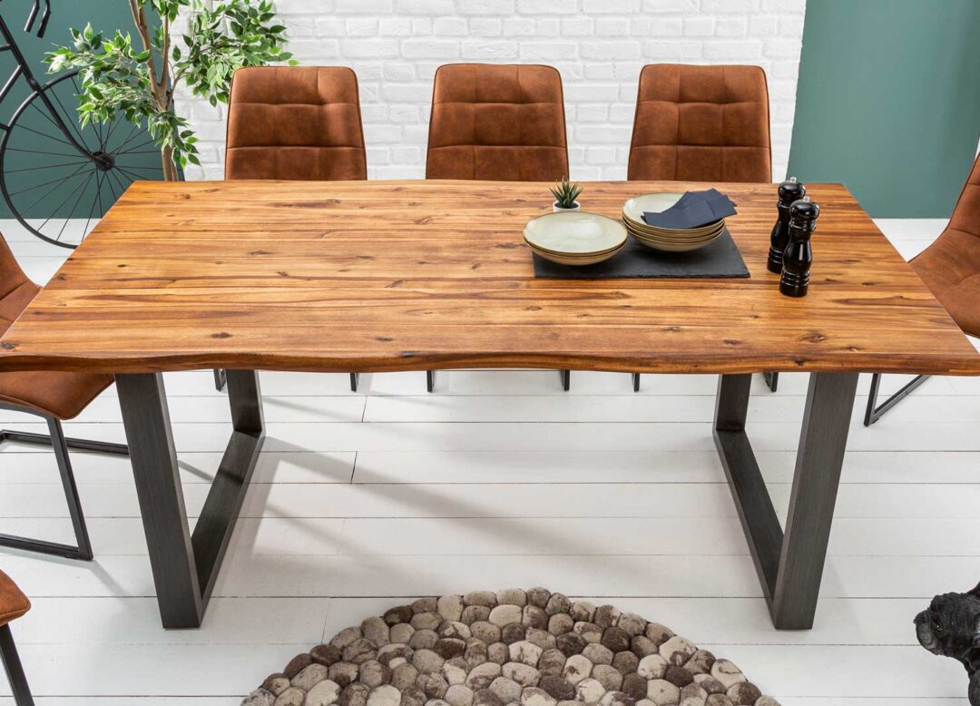 Table de repas en bois massif