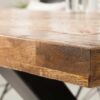 Coin de table en bois massif