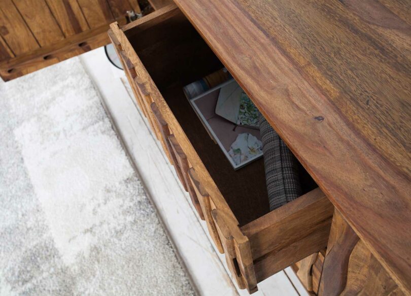 Tiroir du meuble buffet