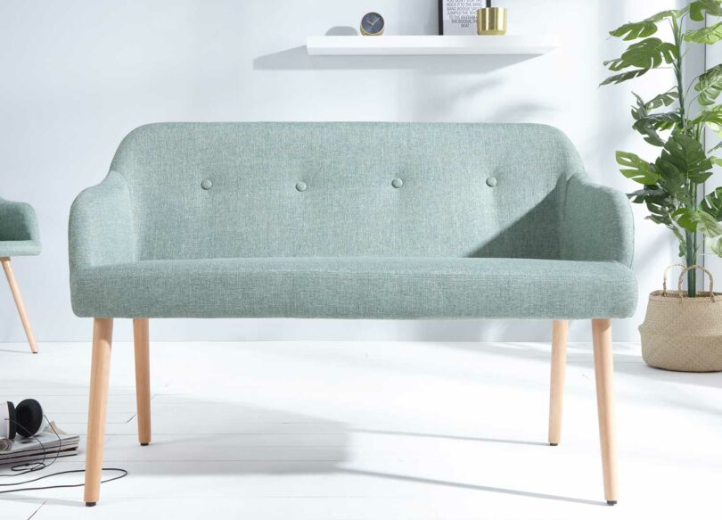 banc scandinave avec accoudoirs