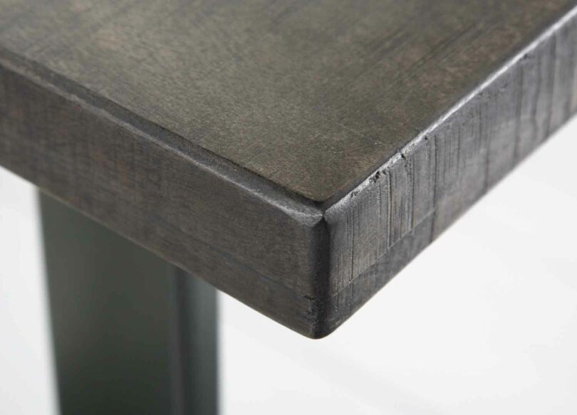 qualité de la table de bar en bois massif