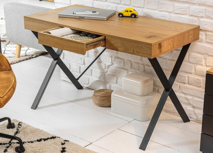 bureau de travail industriel