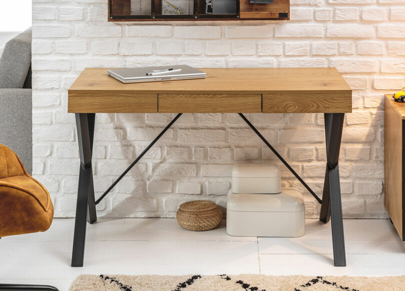 bureau rectangulaire avec tiroir