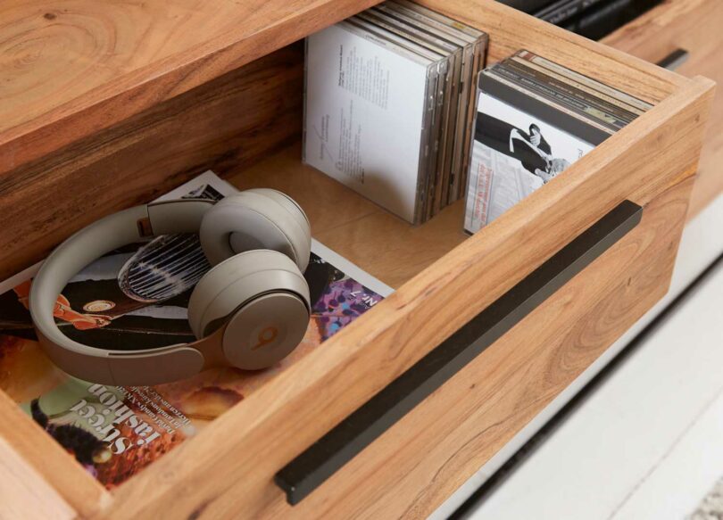 buffet en bois massif avec tiroirs de rangement