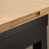 zoom sur le plateau en bois