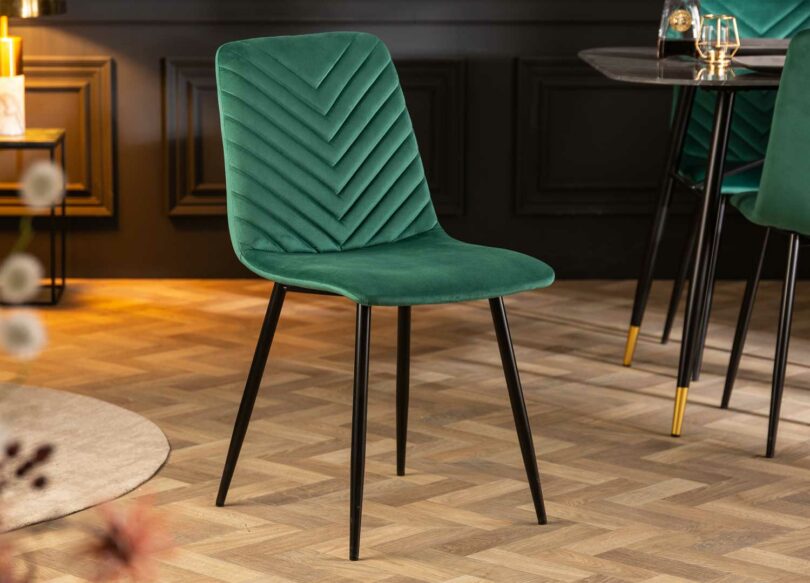 Chaise de salle à manger en velours vert