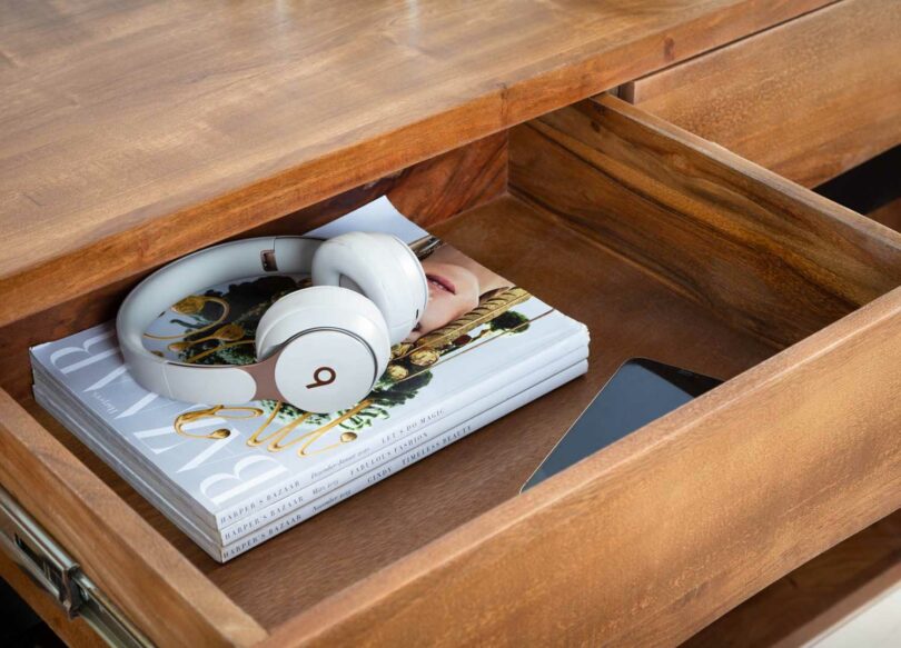 rangement du buffet en bois d'acacia